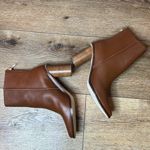 NWOB Martha Davis Chestnut Heel Booties Size 41/10 - Picture 3 of 8